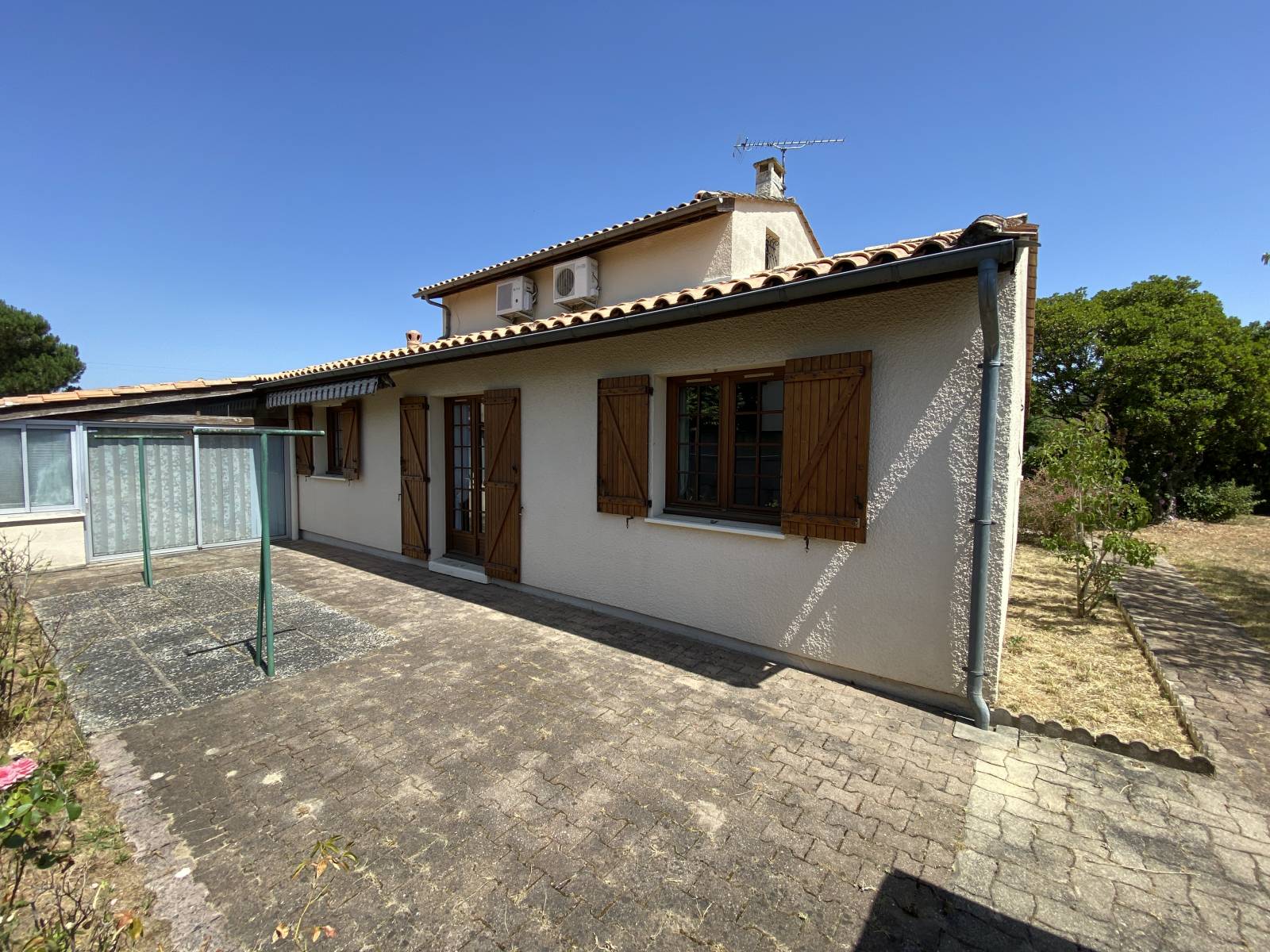 Maison 5 pièces 195 m² · à Ambarès-Et-Lagrave · 195 m² · 296 000 €